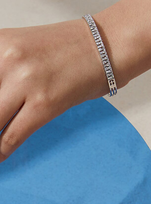 Diamond Bow
Bracelets
